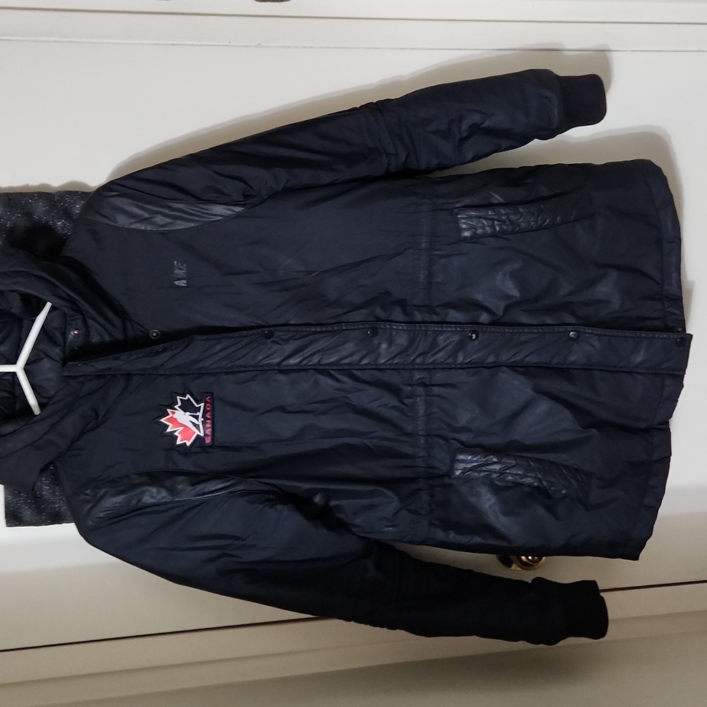 Nike Team Canada Black Lightweight Padded Winter Jacket